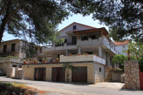 Apartments with a parking space Jelsa, Hvar - 4586